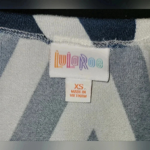 LuLaRoe Navy Chevron Caroline Cardigan - Picture 5 of 8